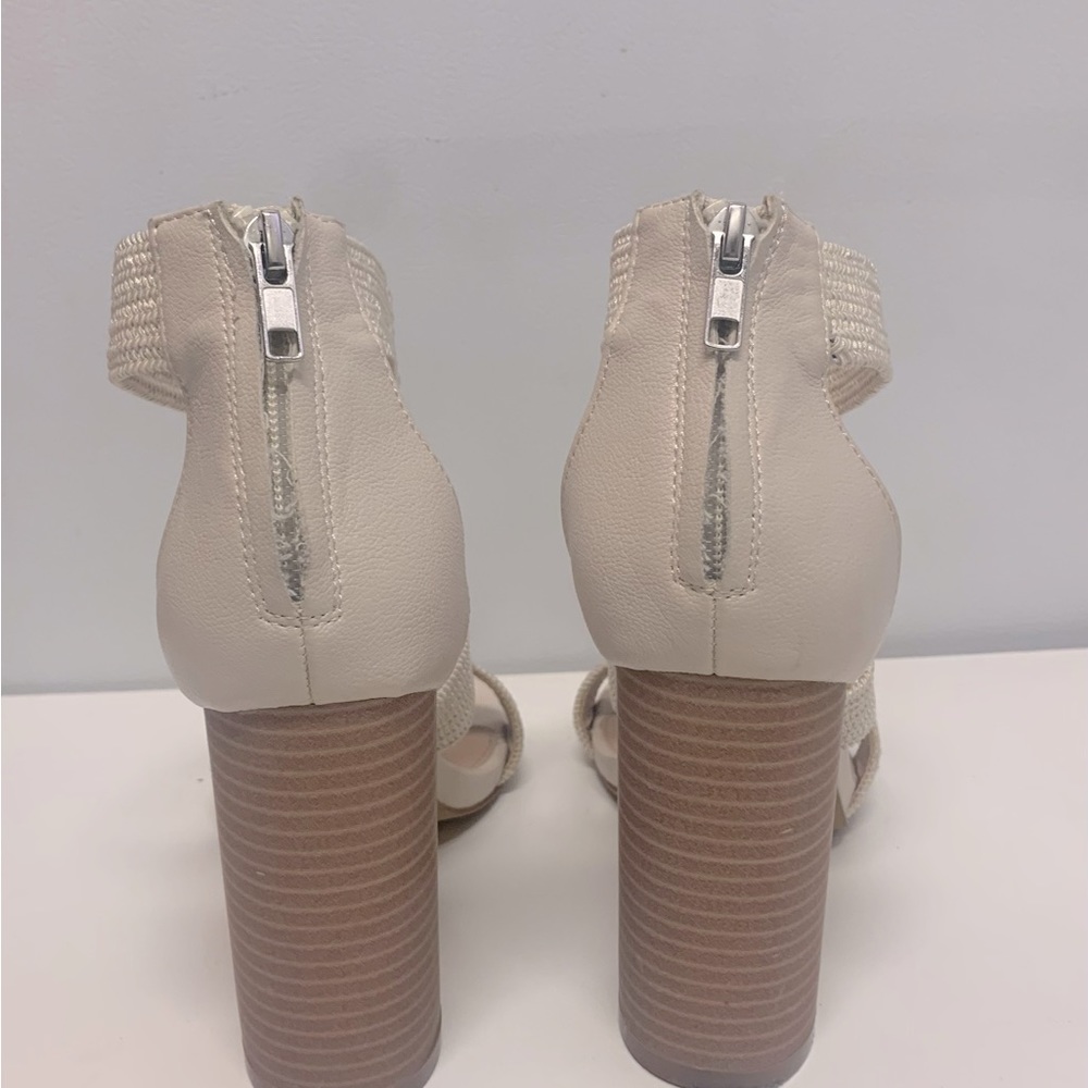 Neutral Summer Sandals with stacked heel